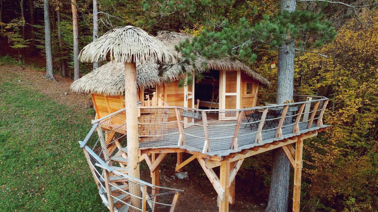 特伦钦温泉区 Pine Point酒店 外观 照片